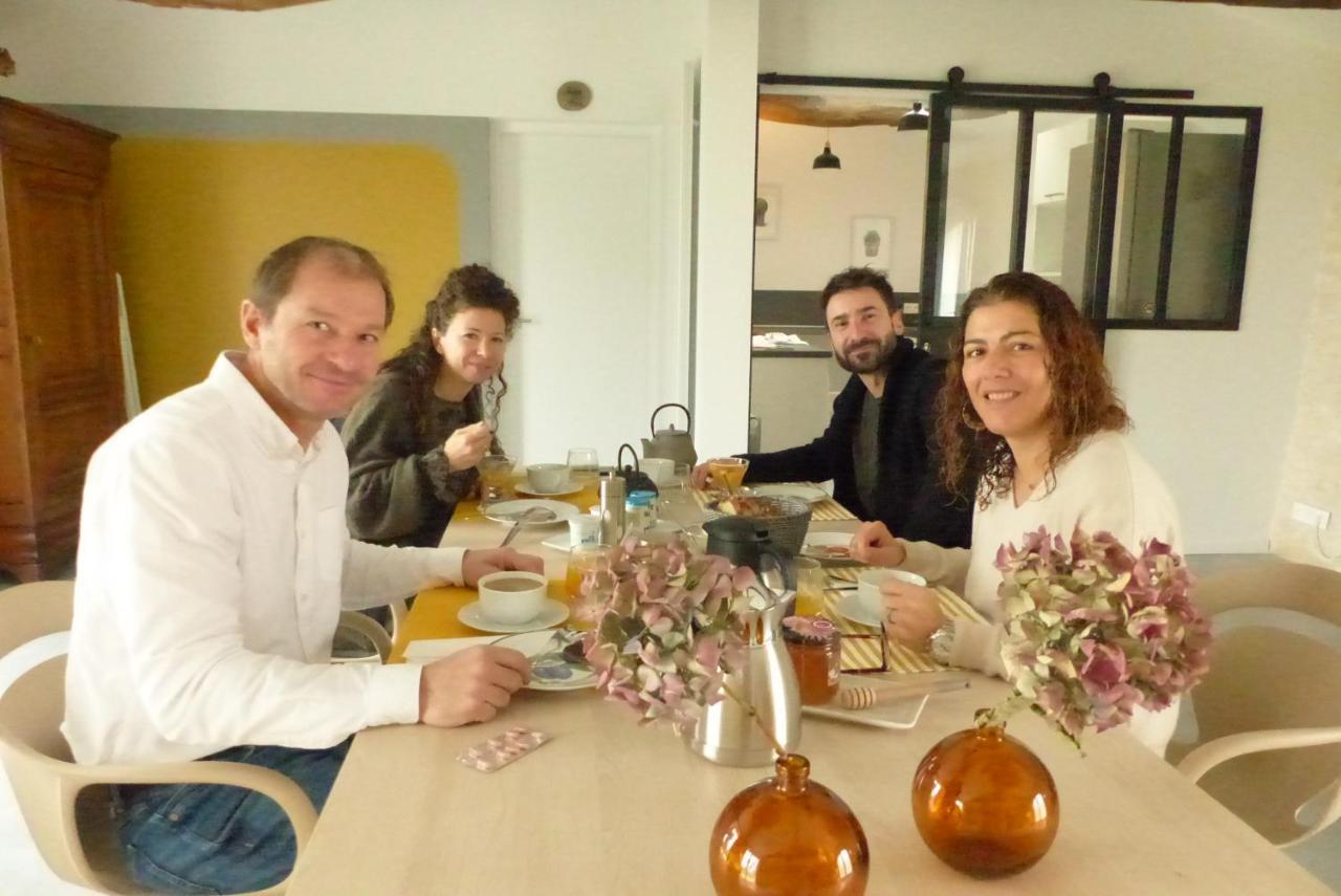 Saint-Fort-sur-Gironde L'Alambic De L'Estuaire Bed & Breakfast エクステリア 写真