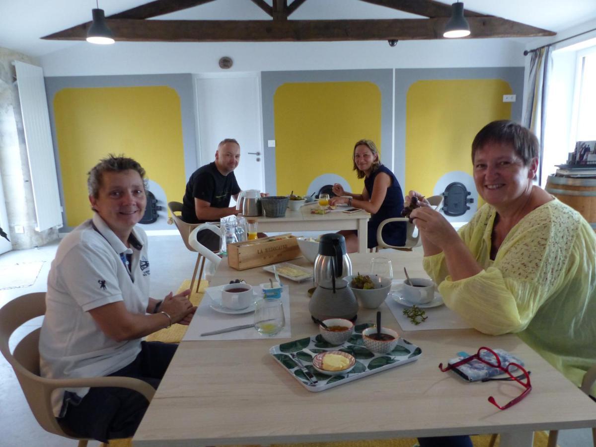 Saint-Fort-sur-Gironde L'Alambic De L'Estuaire Bed & Breakfast エクステリア 写真