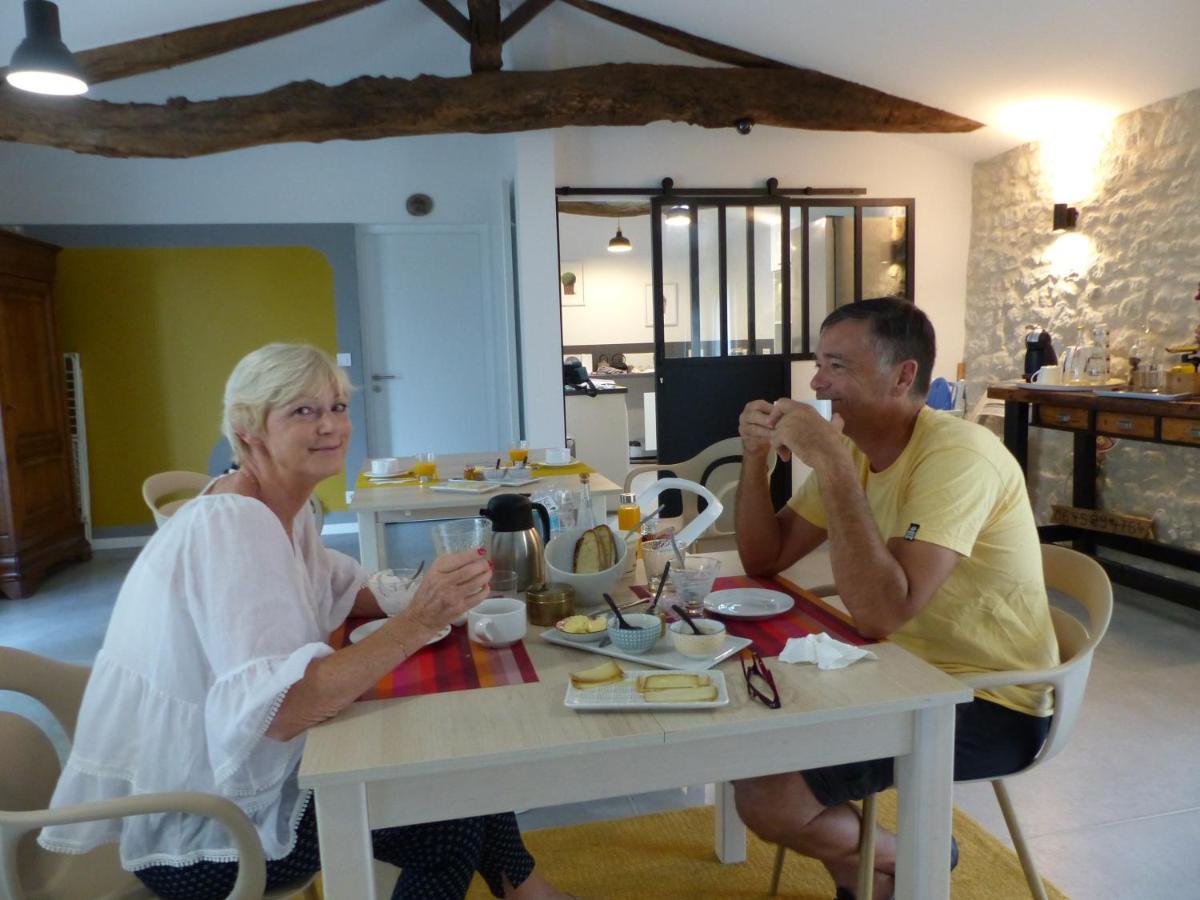 Saint-Fort-sur-Gironde L'Alambic De L'Estuaire Bed & Breakfast エクステリア 写真