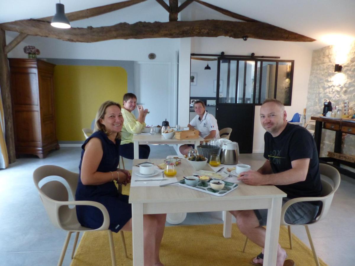 Saint-Fort-sur-Gironde L'Alambic De L'Estuaire Bed & Breakfast エクステリア 写真