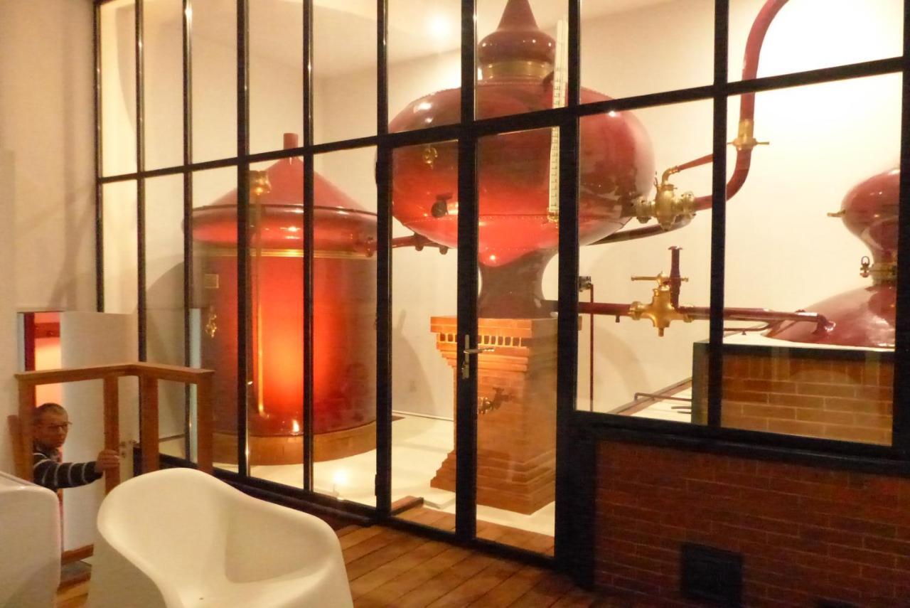 Saint-Fort-sur-Gironde L'Alambic De L'Estuaire Bed & Breakfast エクステリア 写真