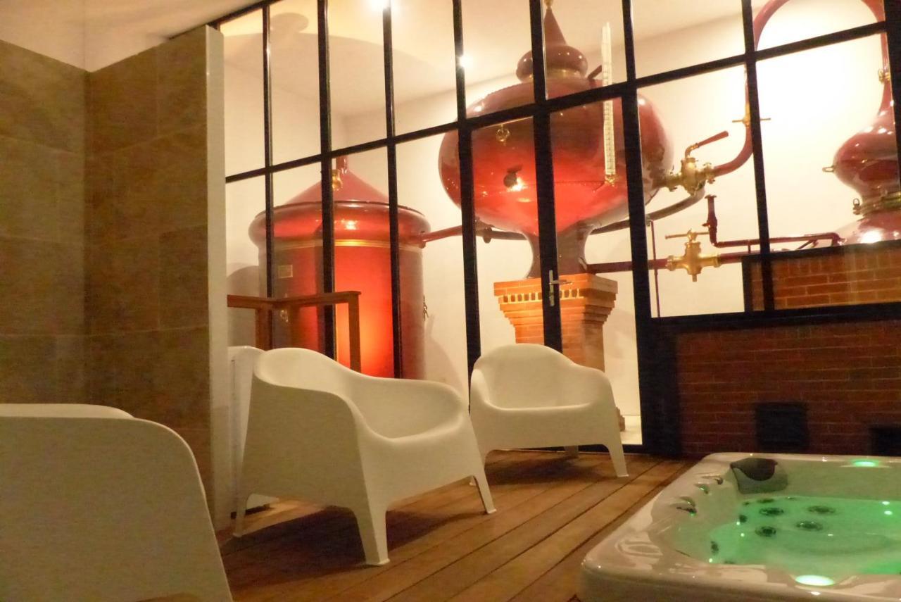 Saint-Fort-sur-Gironde L'Alambic De L'Estuaire Bed & Breakfast エクステリア 写真